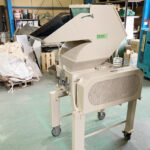 ダイコー精機社製　中古プラスチック粉砕機　【DAS-28】　【5馬力3.7kW】　側面画像のサムネイル