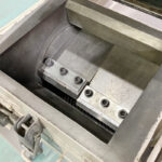 ダイコー精機社製　中古プラスチック粉砕機　【DAS-28】　【5馬力3.7kW】　刃部画像のサムネイル