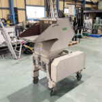 ダイコー精機社製　中古プラスチック粉砕機　【DAS-36】　【7.5馬力5.5kW】　側面画像のサムネイル