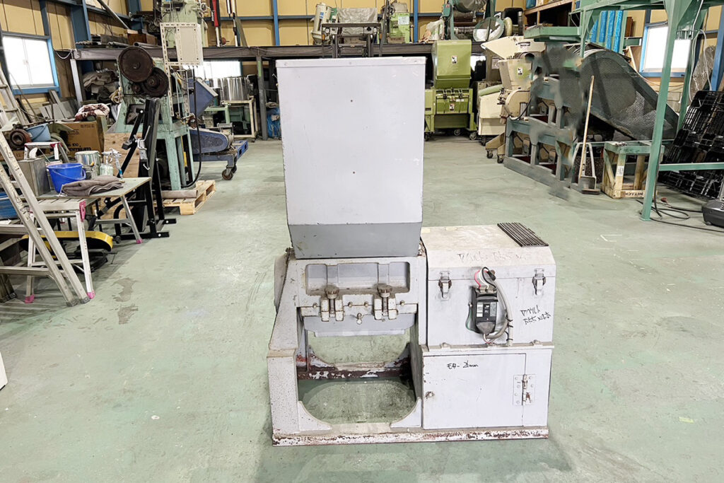 森田精機社製　中古プラスチック粉砕機　【JC-10D】　【10馬力7.5kW】　背面画像
