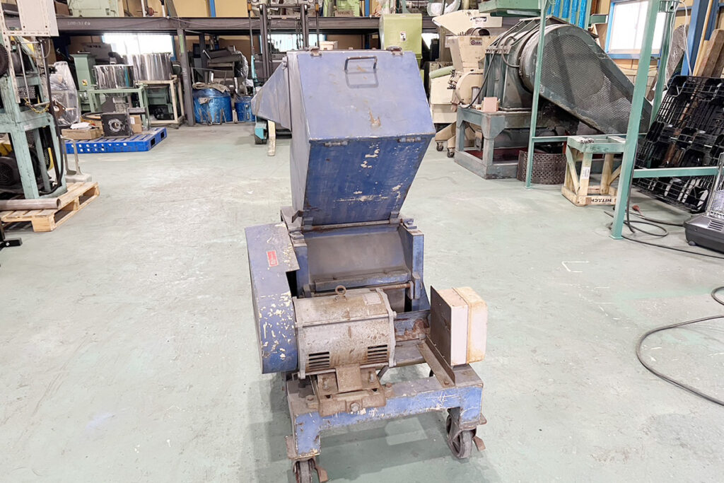 ダイコー精機社製　中古プラスチック粉砕機　【DAS-36】　【7.5馬力5.5kW】　背面画像