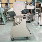 ホーライ社製　中古プラスチック粉砕機　【V-360（VC-360）】　【5馬力3.7kW】のサムネイル