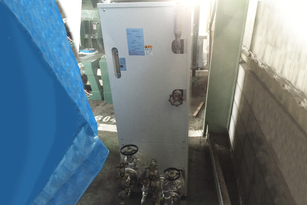 松井製作所社製　金型温度調節機　【MCJ-165AA】　側面画像