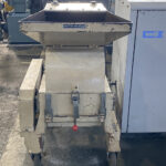 ダイコー精機社製　中古プラスチック粉砕機　【DAS-36】　【7.5馬力5.5kW】　正面画像のサムネイル