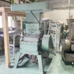 大達精工場社製　中古プラスチック粉砕機　【SW】　【20馬力15kW】　側面画像のサムネイル