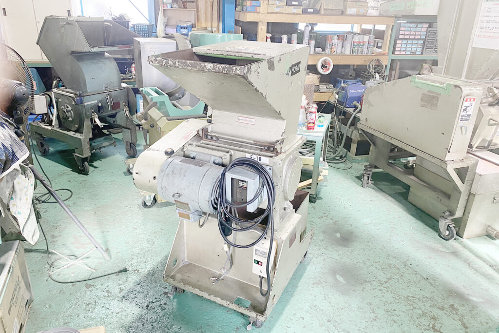 ホーライ社製　中古プラスチック粉砕機　【SR-360】　【3馬力2.2kW】