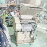 ホーライ社製　中古プラスチック粉砕機　【SR-360】　【3馬力2.2kW】　側面画像のサムネイル
