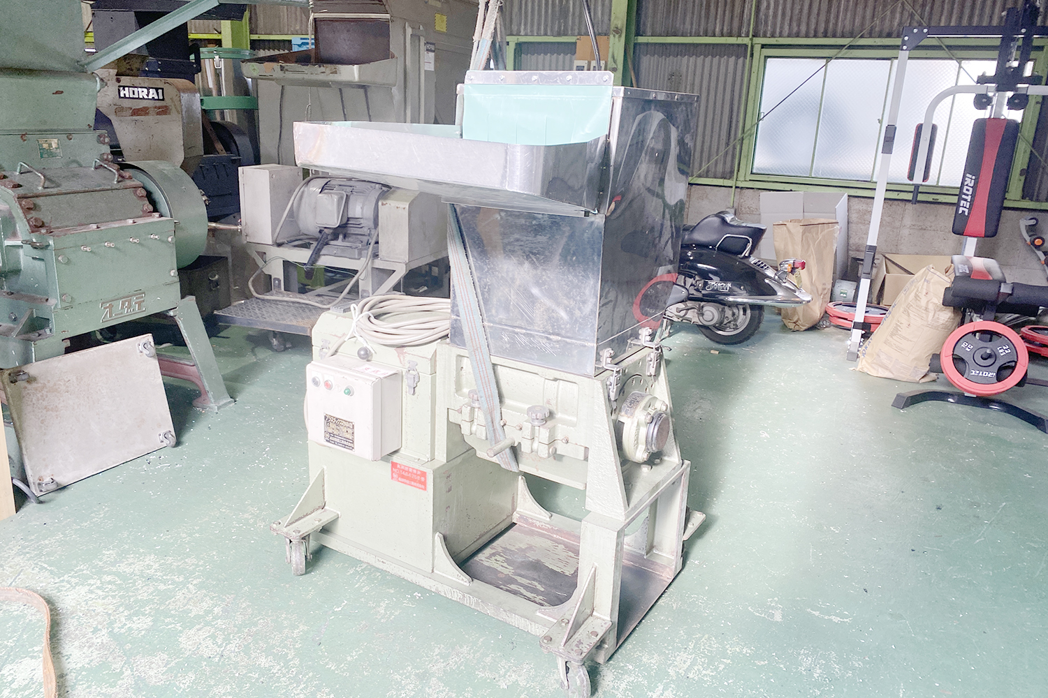 森田精機の中古粉砕機【JC-10D】【10馬力7.5kW】を入荷致しました。