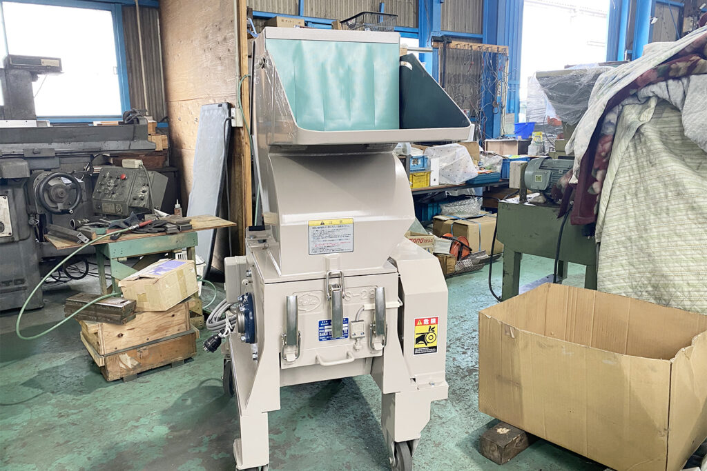 ダイコー精機社製　中古プラスチック粉砕機　【DAS-28】　【5馬力3.7kW】
