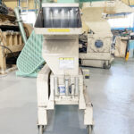 ダイコー精機社製　中古プラスチック粉砕機　【DAS-20】　【3馬力2.2kW】　正面画像のサムネイル
