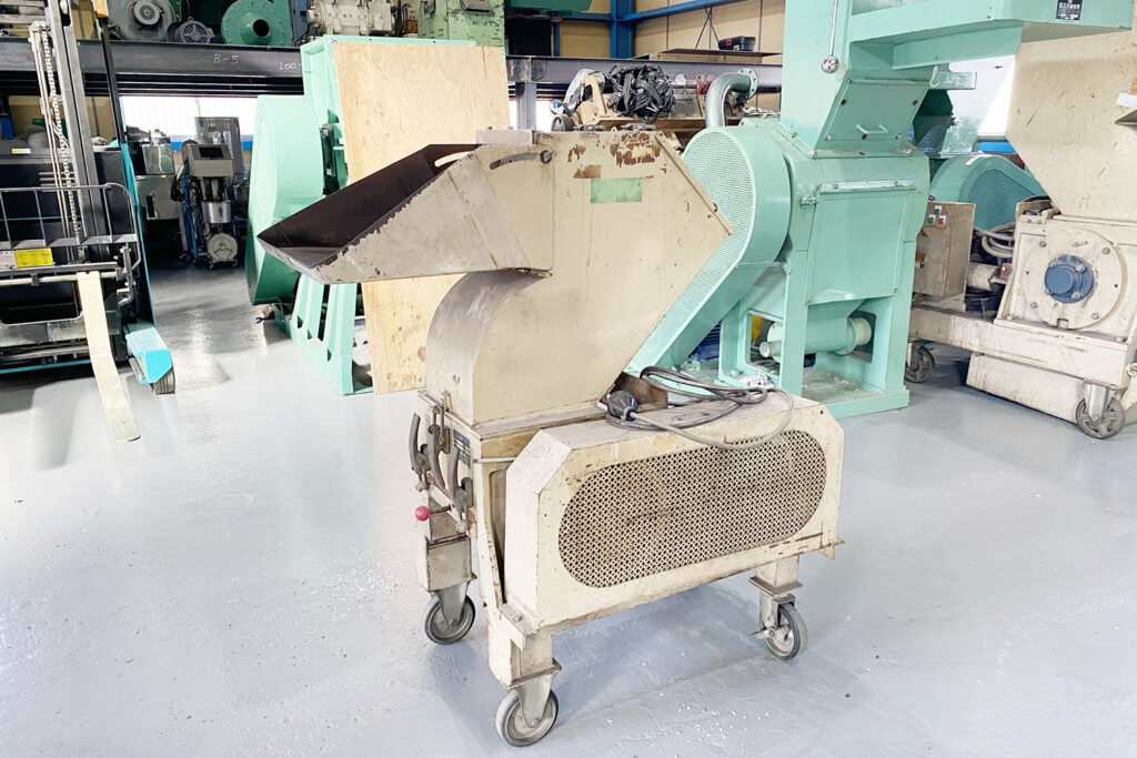 ダイコー精機社製　中古プラスチック粉砕機　【DAS-28】　【5馬力3.7kW】