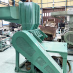 ソメタニ産業社製　中古プラスチック粉砕機　【SKC-35-720】　【15馬力11kW】　側面画像のサムネイル