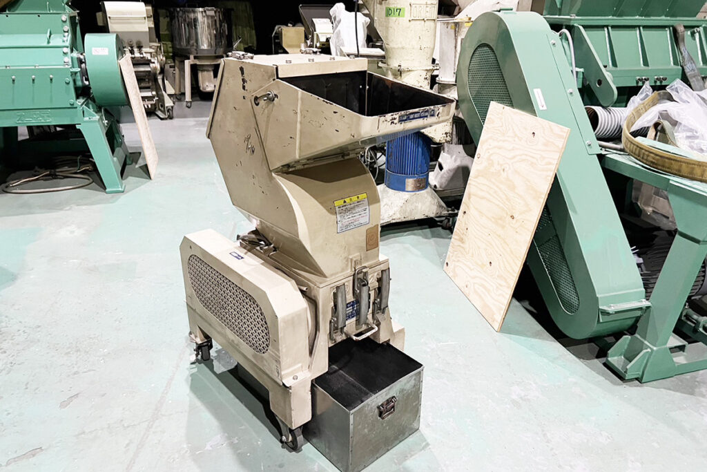 ダイコー精機社製　中古プラスチック粉砕機　【DAS-20】　【3馬力2.2kW】