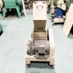 ダイコー精機社製　中古プラスチック粉砕機　【DAS-20】　【3馬力2.2kW】　背面画像のサムネイル