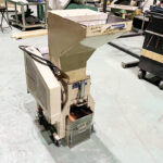 ダイコー精機社製　中古プラスチック粉砕機　【DAS-14】　【2馬力1.5kW】　側面画像のサムネイル