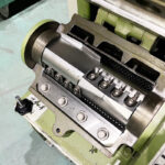 ホーライ社製　中古プラスチック粉砕機　【P-1328】　【2馬力1.5kW】　刃部画像のサムネイル