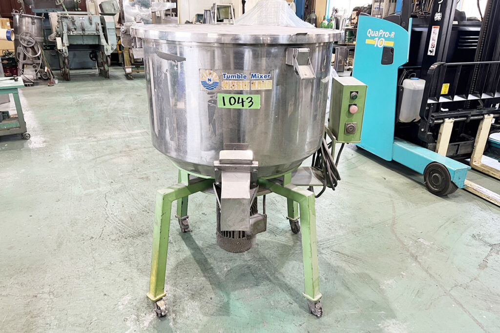 日水化工社製　中古タンブラー・混合機（ミキサー）　【TM-100】　【容量100kg】　正面画像