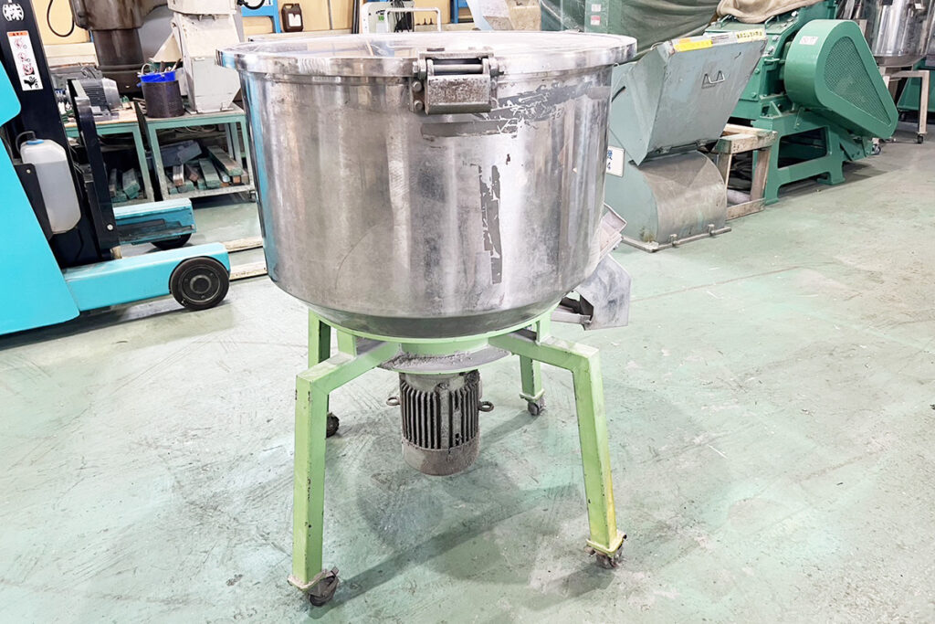 日水化工社製　中古タンブラー・混合機（ミキサー）　【TM-100】　【容量100kg】　側面画像