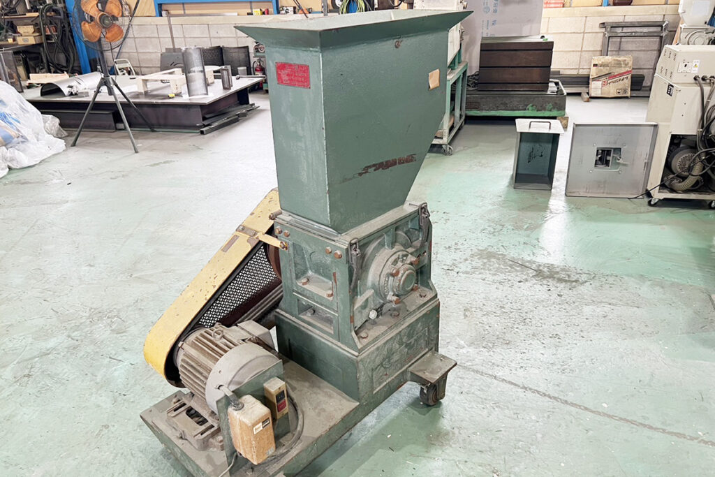 大達精工場社製　中古プラスチック粉砕機　【RF200】　【3馬力2.2kW】