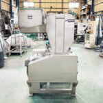 ホーライ社製　中古プラスチック粉砕機　【V-420（VC-420）】　【15馬力11kW】のサムネイル
