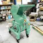 ダイコー精機社製　中古プラスチック粉砕機　【DAS-28】　【5馬力3.7kW】のサムネイル