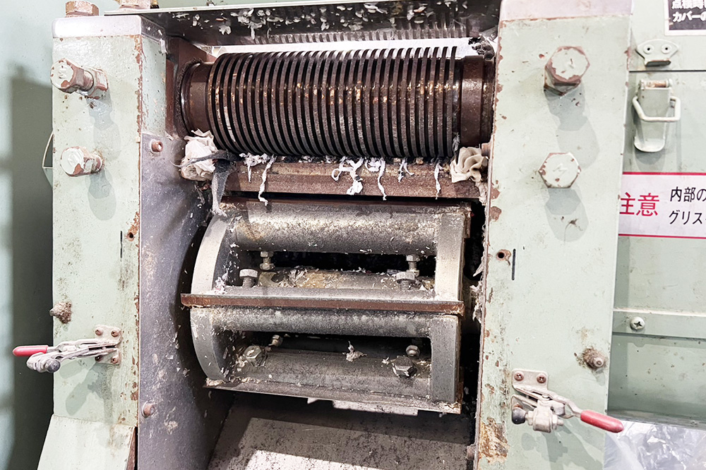 ホーライ社製　中古角ペレタイザー　粉砕機　【SGE-220】【7.5馬力5.5kW】　刃部画像
