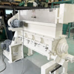 大登機械社製　中古プラスチック粉砕機　【DN-250-1125 OS】　【10馬力7.5kW】　側面画像2のサムネイル