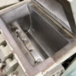 ホーライ社製　中古プラスチック粉砕機　【V-360（VC-360）】　【5馬力3.7kW】　刃部画像2のサムネイル