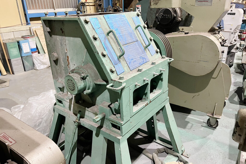 太田工業所社製　中古プラスチック粉砕機　【KM-B20】　【20馬力15kW】
