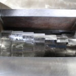 森田精機社製　中古プラスチック粉砕機　【J-05】　【5馬力3.7kW】　刃部画像2のサムネイル