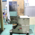 森田精機社製　中古プラスチック粉砕機　【J-5】　【5馬力3.7kW】　背面画像のサムネイル