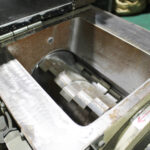 森田精機社製　中古プラスチック粉砕機　【J-5】　【5馬力3.7kW】　刃部画像のサムネイル