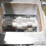 森田精機社製　中古プラスチック粉砕機　【J-5】　【5馬力3.7kW】　刃部画像2のサムネイル