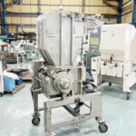 ホーライ社製　中古プラスチック粉砕機　【V-420（VC-420）】　【15馬力11kW】のサムネイル
