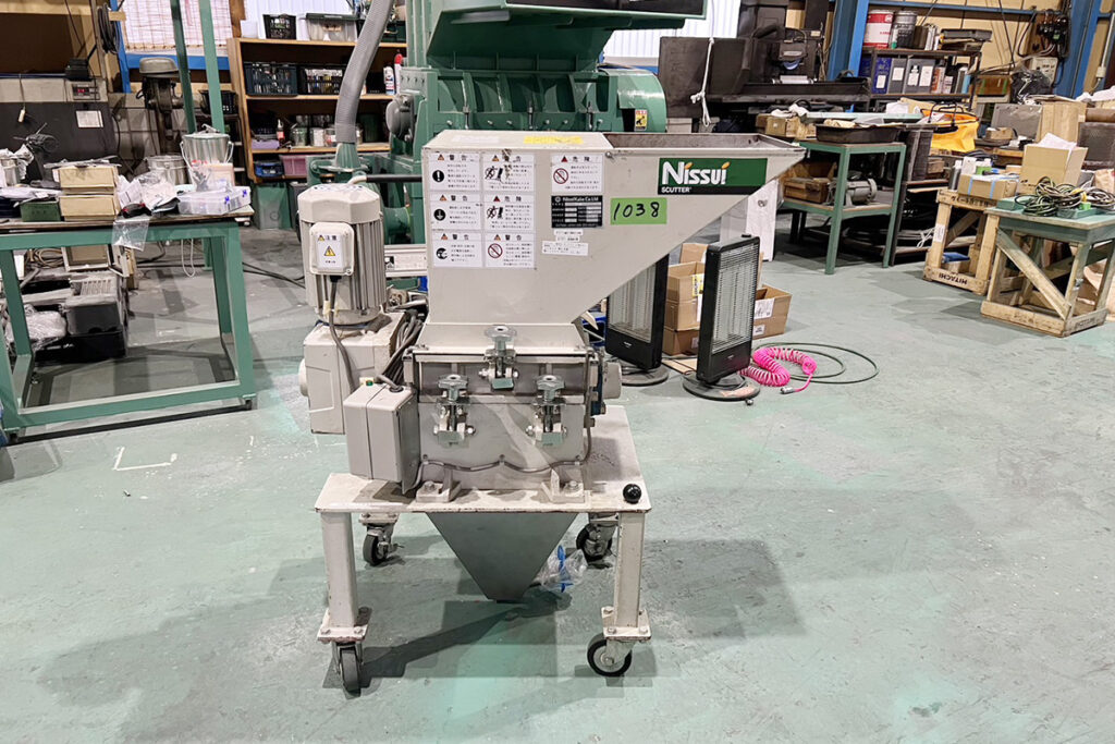 シュトルツ社製　中古低速粉砕機（スカッター）　【SA-24】　【2馬力1.5kW】　側面画像