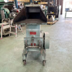 ダイコー精機社製　中古プラスチック粉砕機　【DAS-28】　【5馬力3.7kW】　正面画像のサムネイル