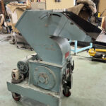ダイコー精機社製　中古プラスチック粉砕機　【DAS-28】　【5馬力3.7kW】　側面画像のサムネイル