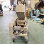ダイコー精機社製　中古プラスチック粉砕機　【DAS-28】　【5馬力3.7kW】　背面画像のサムネイル