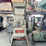 太田工業所社製　中古プラスチック粉砕機　【KM-B20】　【20馬力15kW】　正面画像のサムネイル