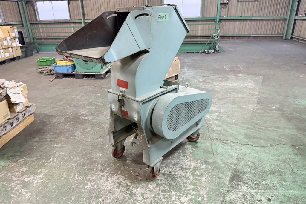 ダイコー精機社製　中古プラスチック粉砕機　【DAS-28】　【5馬力3.7kW】