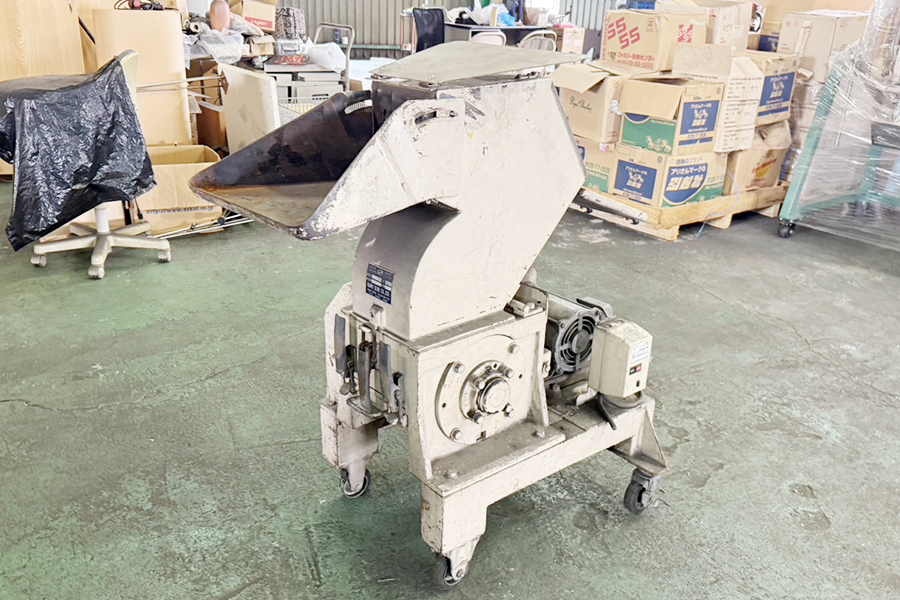 ダイコー精機社製　中古プラスチック粉砕機　【DAS-20】　【3馬力2.2kW】　側面画像