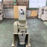 ホーライ社製　中古プラスチック粉砕機　【P-1314】　【1馬力0.75kW】　背面画像のサムネイル