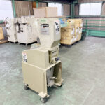 ホーライ社製　中古プラスチック粉砕機　【P-1314】　【1馬力0.75kW】　側面画像のサムネイル