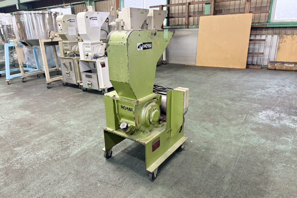 ホーライ社製　中古プラスチック粉砕機　【P-1314】　【1馬力0.75kW】