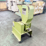 ホーライ社製　中古プラスチック粉砕機　【P-1314】　【1馬力0.75kW】　側面画像のサムネイル