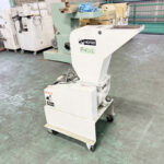 ホーライ社製　中古プラスチック粉砕機　【UP-140】　【3馬力2.2kW】のサムネイル