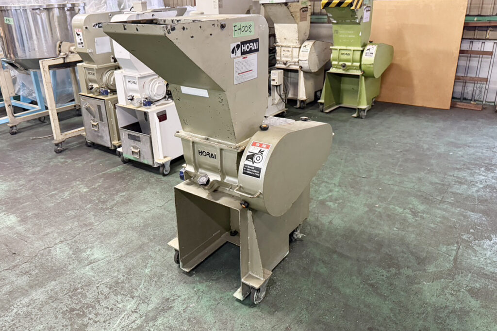 ホーライ社製　中古プラスチック粉砕機　【P-1328】　【2馬力1.5kW】　側面画像