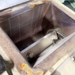 ホーライ社製　中古プラスチック粉砕機　【V-210（VC-210）】　【3馬力2.2kW】　刃部画像のサムネイル
