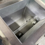 ホーライ社製　中古プラスチック粉砕機　【V-210（VC-210）】　【3馬力2.2kW】　刃部画像のサムネイル