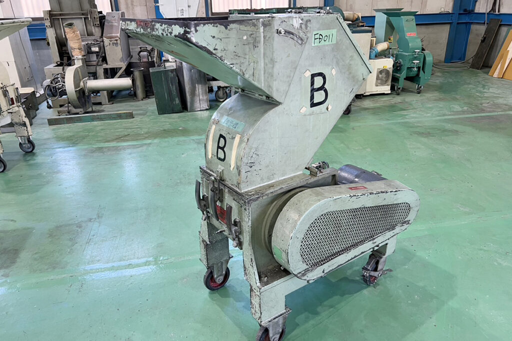 ダイコー精機社製　中古プラスチック粉砕機　【DAS-28】　【5馬力3.7kW】　側面画像